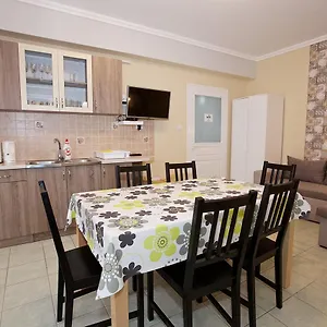  Apartament Zoli Apartmanok-timi Koelcsey 34-36 Węgry